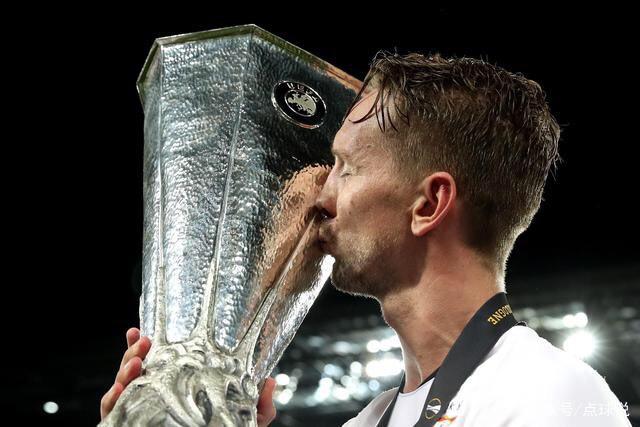 周琦18分首钢大胜浙江 齐麟30+11新疆力克四川