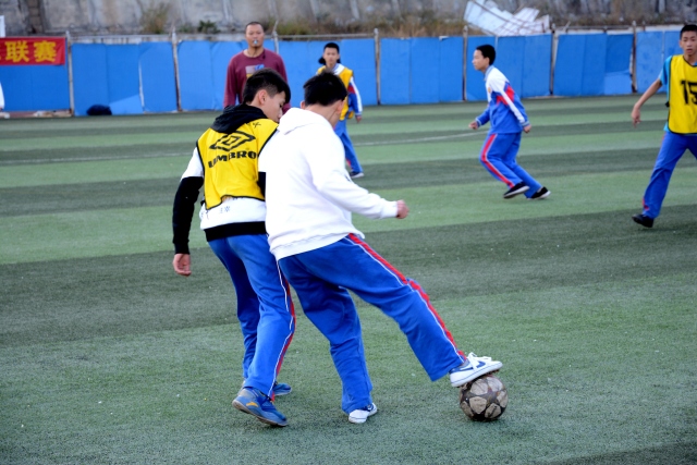 英超-小克鲁伊维特点射 曼联主场0-3伯恩茅斯